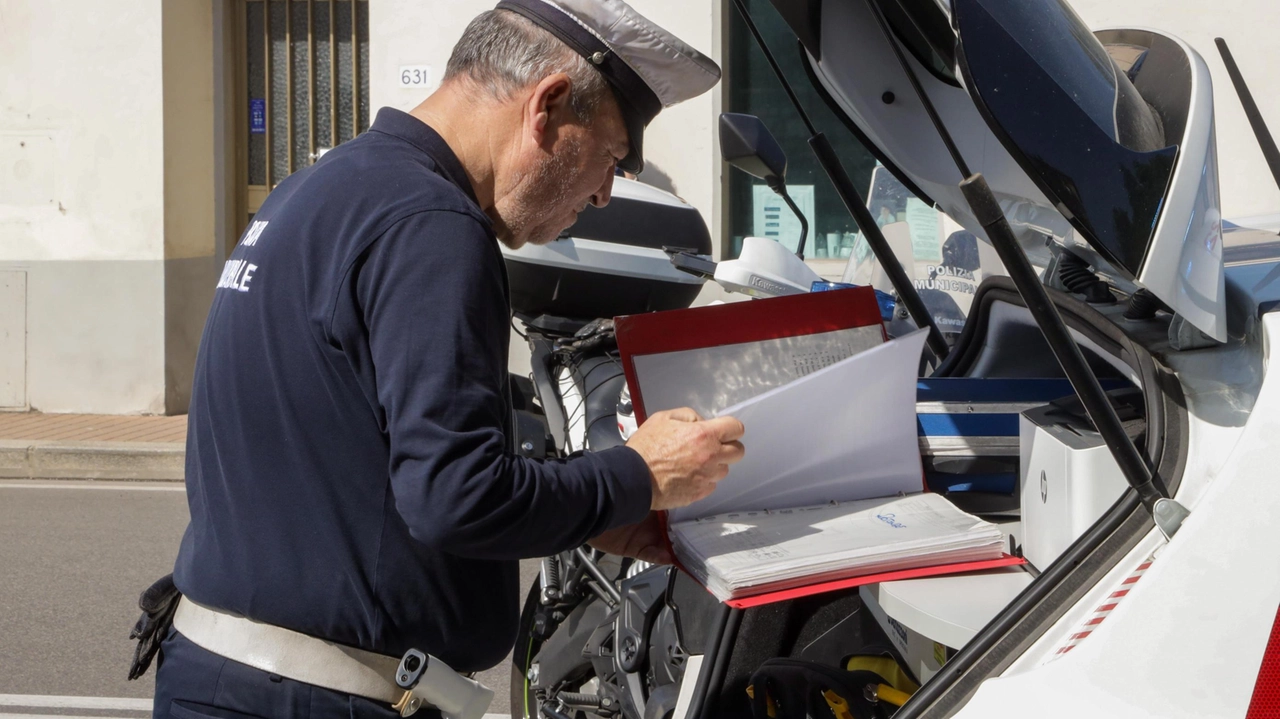 È. intervenuta la polizia municipale È. intervenuta la polizia municipale