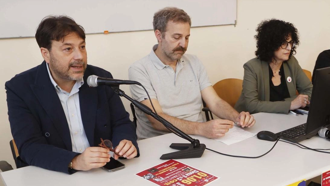 I rettori delle Università Montanari e Di Pietra con la Cgil "L’Italia è una Repubblica fondata sul lavoro. Partiamo da qui" . I rettori delle Università Montanari e Di Pietra con la Cgil "L’Italia è una Repubblica fondata sul lavoro. Partiamo da qui" .