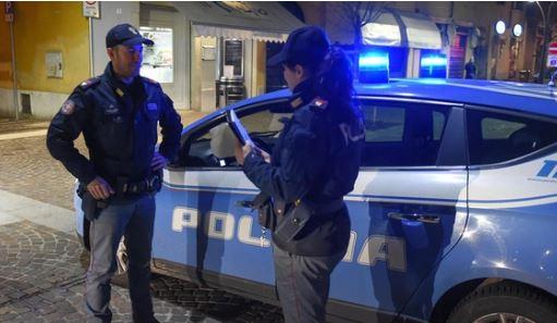 Picchia la figlia fino a mandarla in ospedale: lite sfocia in violenza domestica