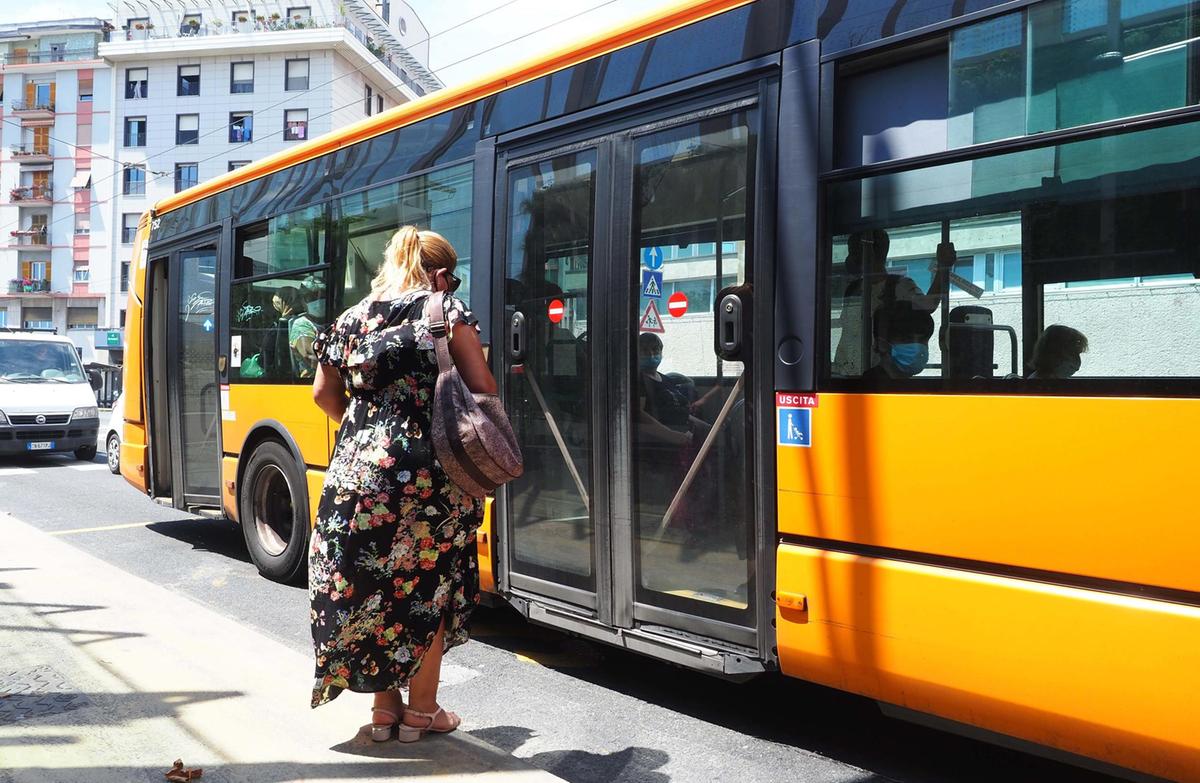 sicurezza sugli autobus atc incontra il prefetto