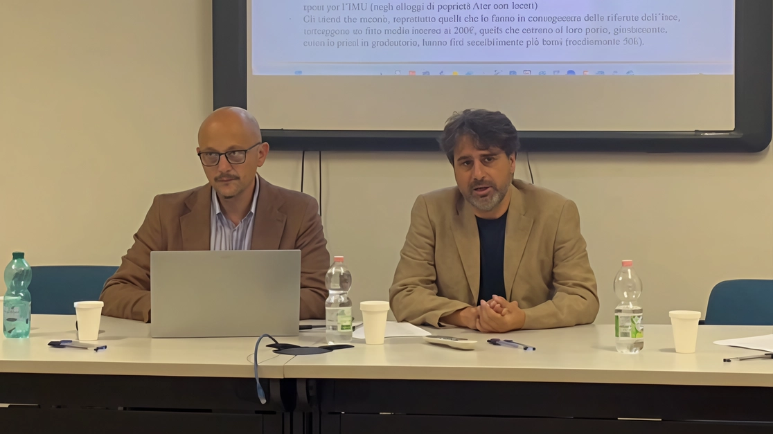 La nuova missione è stata illustrata dal nuovo presidente Federico Santi, nella sede perugina di Ater, alla presenza dell’assessore regionale. Fabio Barcaioli La nuova missione è stata illustrata dal nuovo presidente Federico Santi, nella sede perugina di Ater, alla presenza dell’assessore regionale. Fabio Barcaioli
