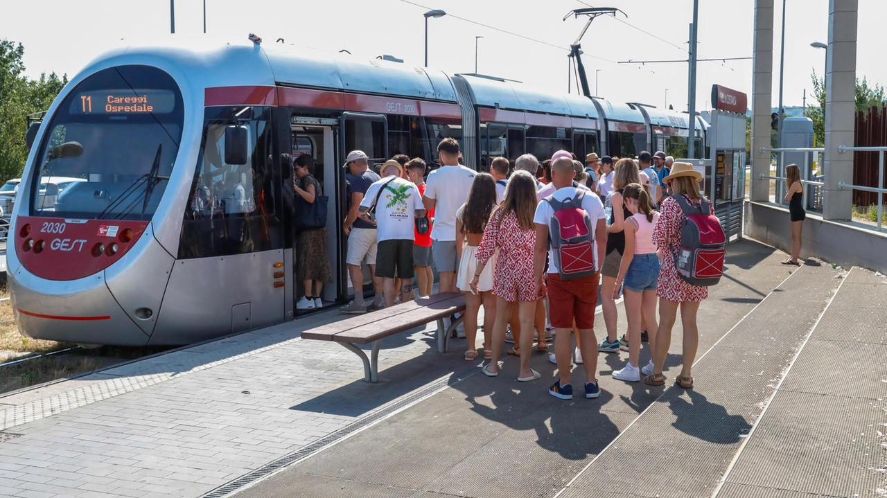 Un ‘leggero’ arretramento del capolinea in modo che la tramvia non stravolga piazza Aldo Moro, la riqualificazione della piazza stessa... Un ‘leggero’ arretramento del capolinea in modo che la tramvia non stravolga piazza Aldo Moro, la riqualificazione della piazza stessa...