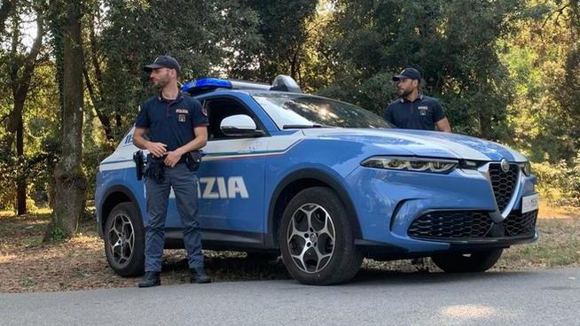 https://www.lanazione.it/image-service/view/acePublic/alias/contentid/NTliODczZDQtOTUwZC00/0/rapina-violenta-in-pieno-centro-denunciati-anche-due-minorenni.jpeg?f=16:9&w=1200&h=630