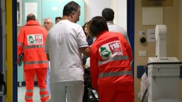 Il giovane dopo le botte è andato in ospedale per le ferite riportate Il giovane dopo le botte è andato in ospedale per le ferite riportate