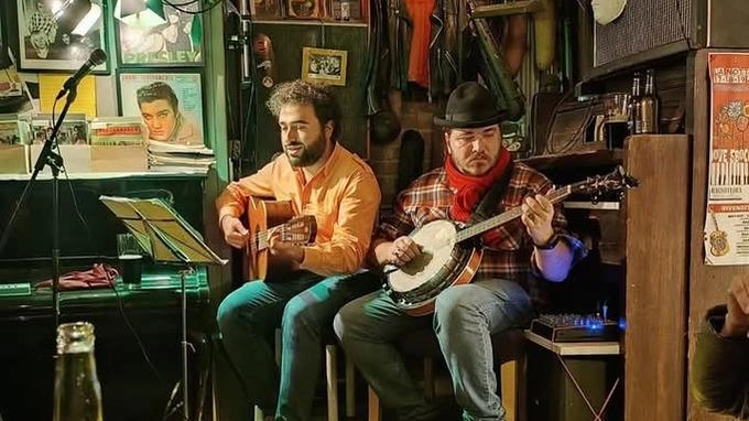 Un ricco programma di eventi letterari e teatrali. Giovedì il concerto con il disco libro “L’Attesa“. .