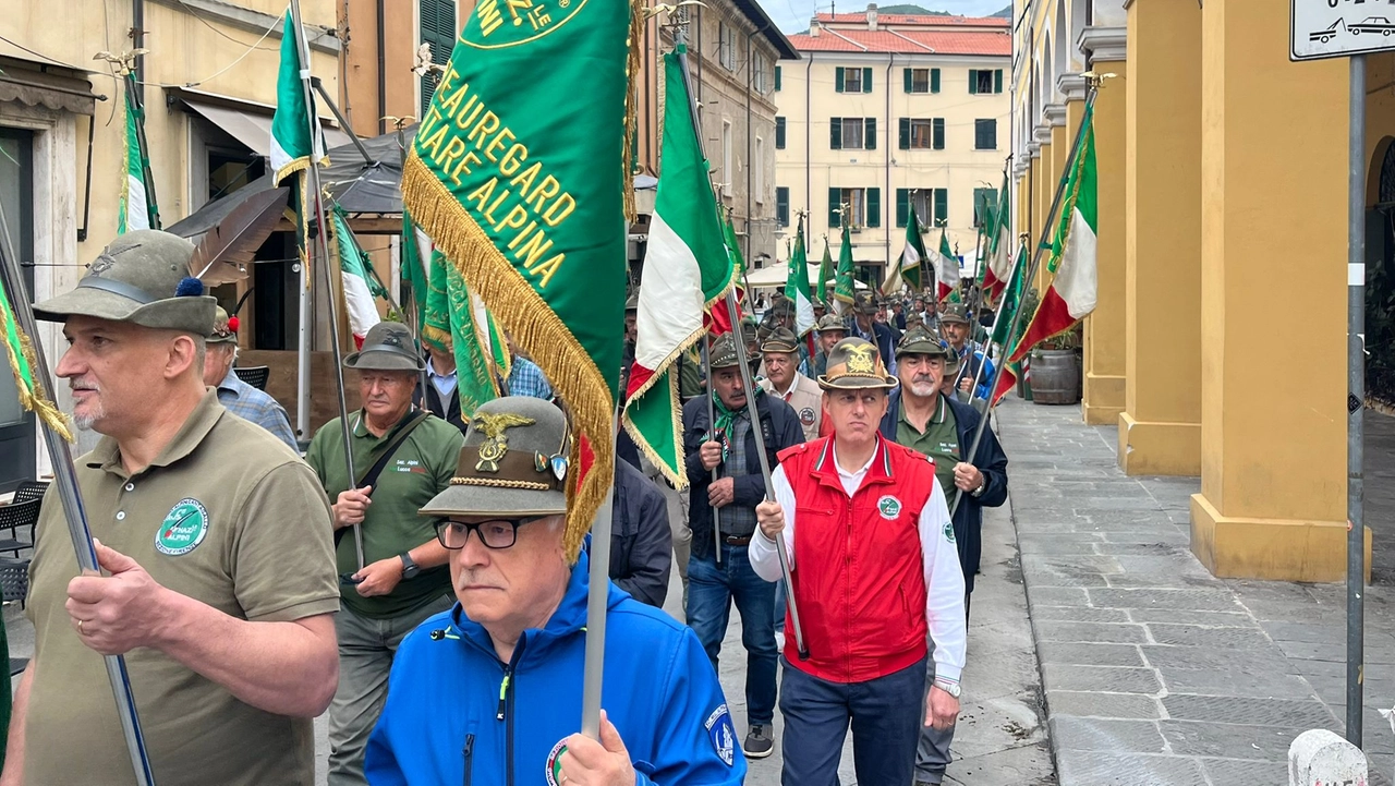 La sfilata degli Alpini La sfilata degli Alpini