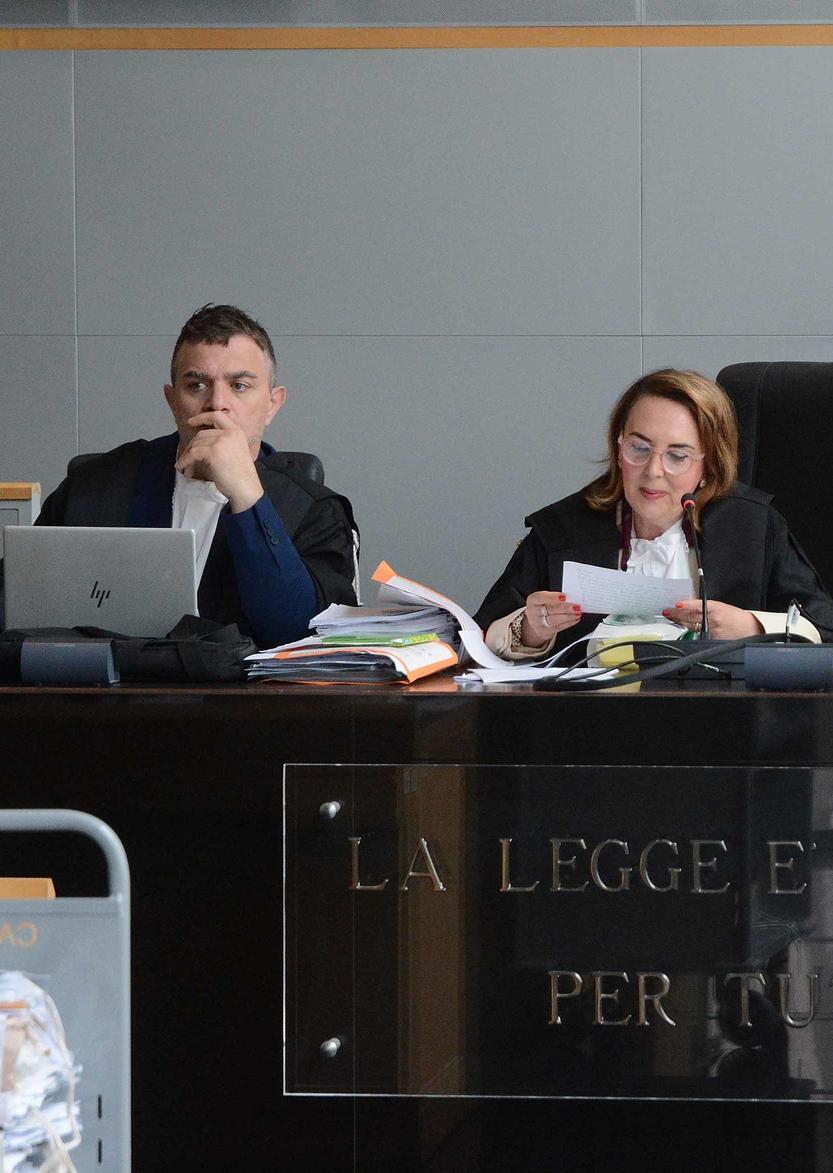 La chiusura del giudice di pace: "Un fatto gravissimo e inaccettabile" La chiusura del giudice di pace: "Un fatto gravissimo e inaccettabile"