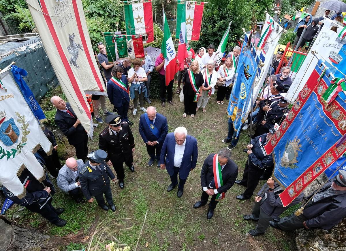 Il futuro della memoria. Vinca ricorda la barbarie. Le ferite di 81 anni fa riuniscono tutto il paese Il futuro della memoria. Vinca ricorda la barbarie. Le ferite di 81 anni fa riuniscono tutto il paese
