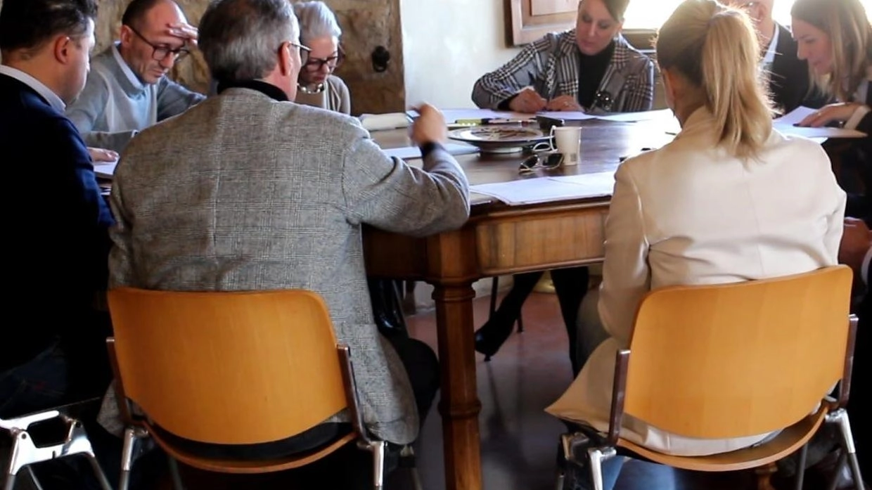 Gubbio con Deruta, Gualdo Tadino, Città di Castello, Umbertide e Orvieto. Assemblea, mostre itineranti e corsi di eccellenza dedicati alla promozione. Gubbio con Deruta, Gualdo Tadino, Città di Castello, Umbertide e Orvieto. Assemblea, mostre itineranti e corsi di eccellenza dedicati alla promozione.