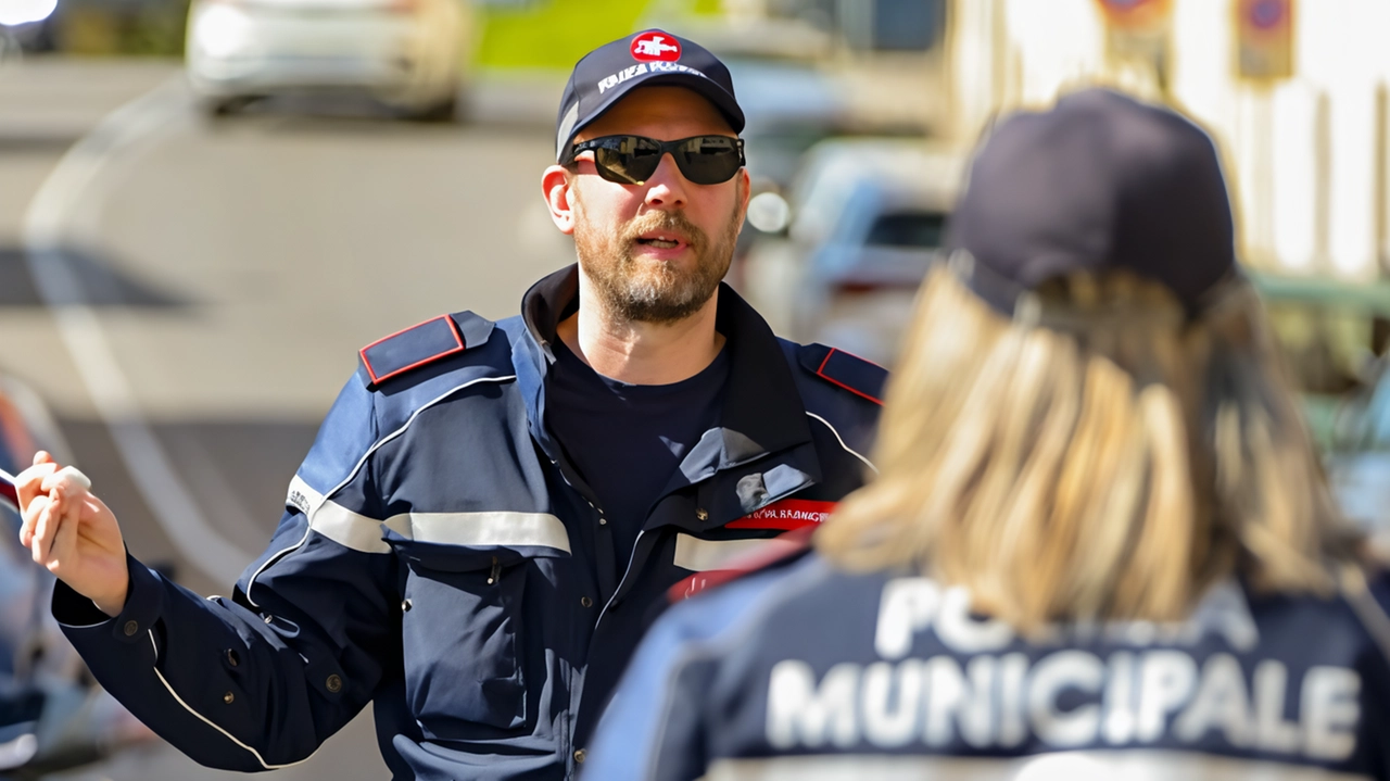 Nell’ambito di una specifica attività congiunta per il contrasto allo spaccio di sostanze stupefacenti, gli agenti della squadra di polizia...