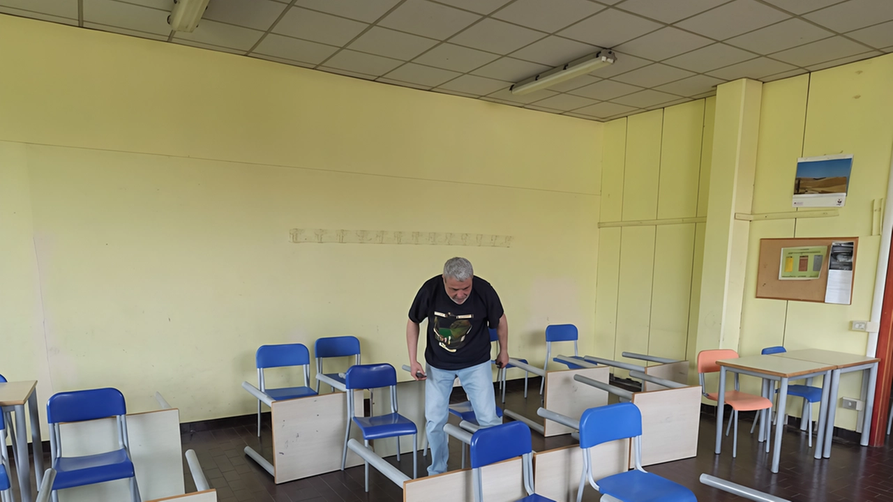 Lavori in una scuola (. foto di repertorio Lavori in una scuola (. foto di repertorio