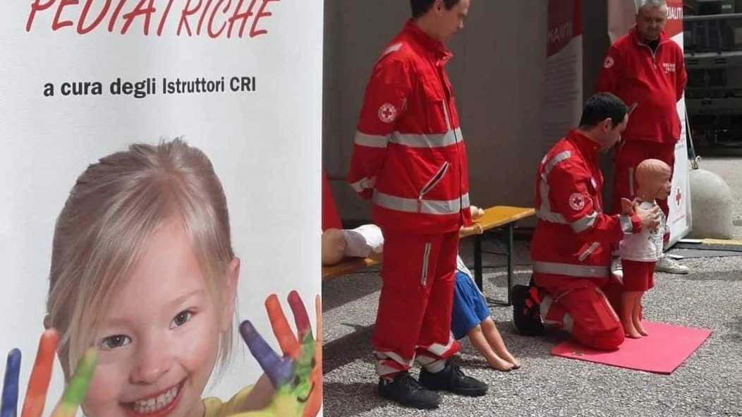 La Croce Rossa Italiana del Comitato di Lucca organizza lezioni di manovre salvavita pediatriche al Caffè delle Mura il 12 agosto alle 21. Iscrizioni entro il 10 agosto. Evento gratuito. La Croce Rossa Italiana del Comitato di Lucca organizza lezioni di manovre salvavita pediatriche al Caffè delle Mura il 12 agosto alle 21. Iscrizioni entro il 10 agosto. Evento gratuito.