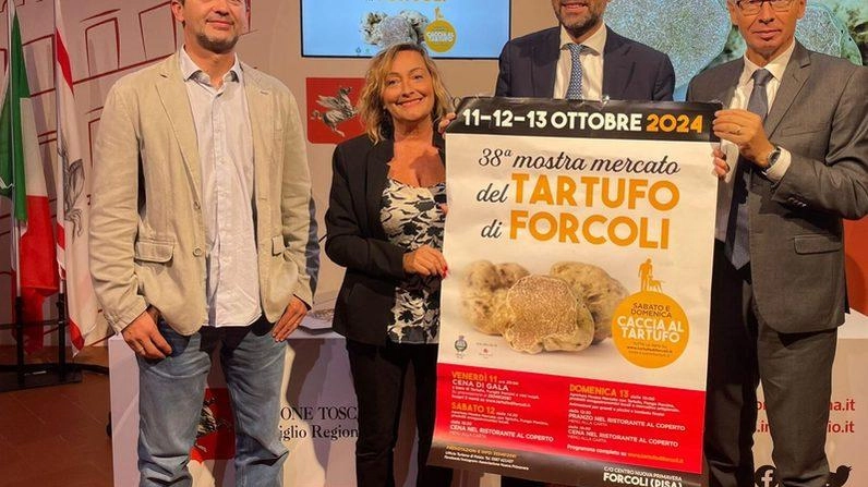La presentazione dell’evento a Firenze con Antonio Mazzeo La presentazione dell’evento a Firenze con Antonio Mazzeo