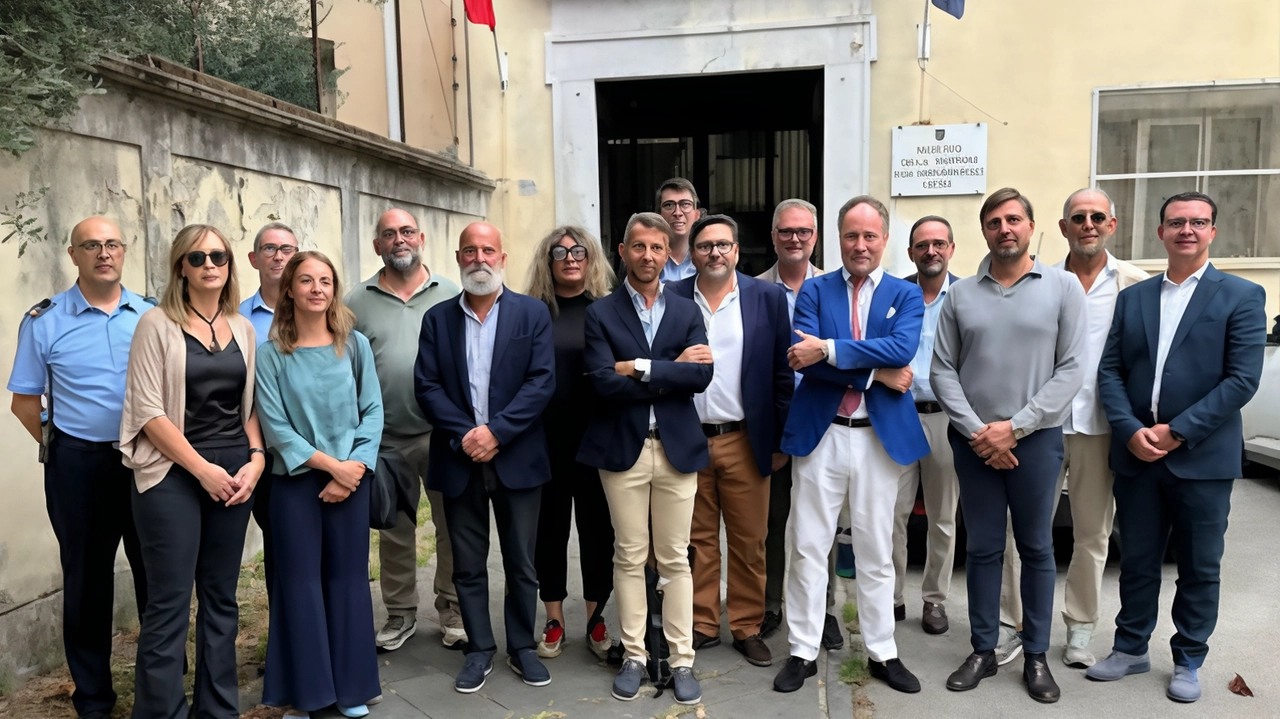 Ieri la Camera Penale di Lucca ha organizzato un sopralluogo all’interno della casa circondariale San Giorgio, invitando anche la società civile. Ieri la Camera Penale di Lucca ha organizzato un sopralluogo all’interno della casa circondariale San Giorgio, invitando anche la società civile.