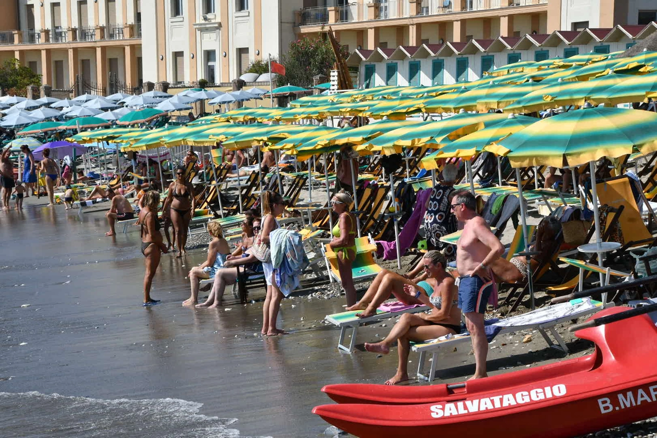 Il tratto di mare a Marina di Massa dove è stata avvistata la manta
