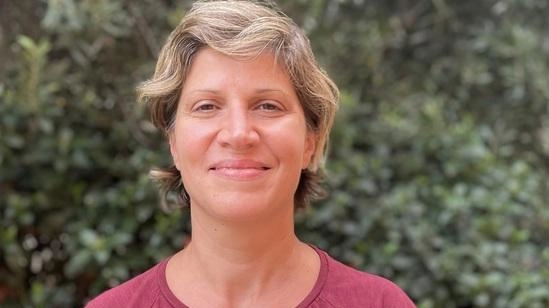 «Niente di male» (Astarte Edizioni) è il terzo libro della pisana Sara Ficocelli ed è il «più autobiografico». Un romanzo dedicato alla Generazione X «Niente di male» (Astarte Edizioni) è il terzo libro della pisana Sara Ficocelli ed è il «più autobiografico». Un romanzo dedicato alla Generazione X