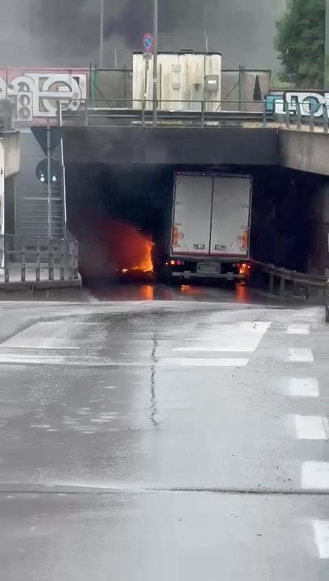 Caos sottopasso, strada ancora chiusa: l’ipotesi riapertura Caos sottopasso, strada ancora chiusa: l’ipotesi riapertura