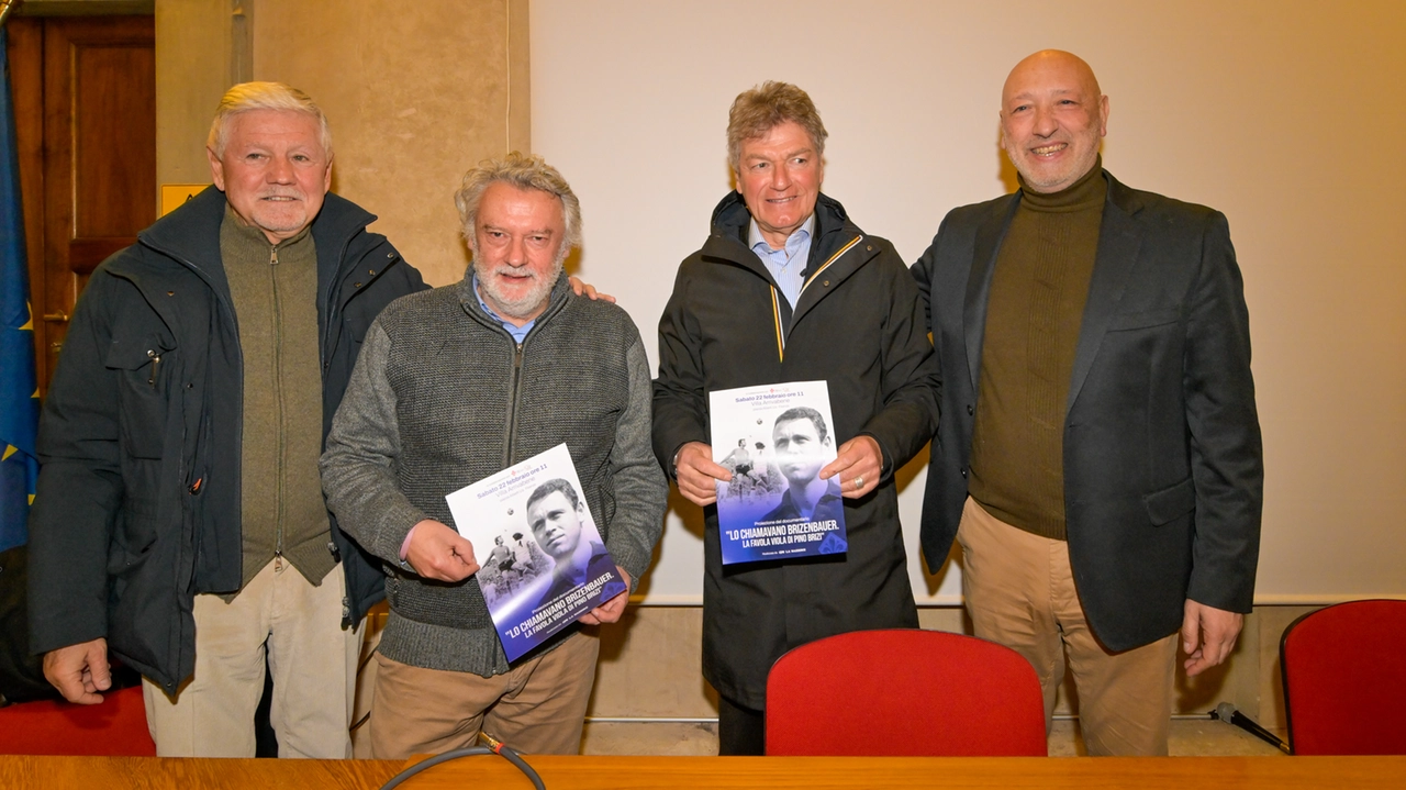 'Lo chiamavano Brizenbauer', presentato il docufilm sulla favola viola di Pino Brizi