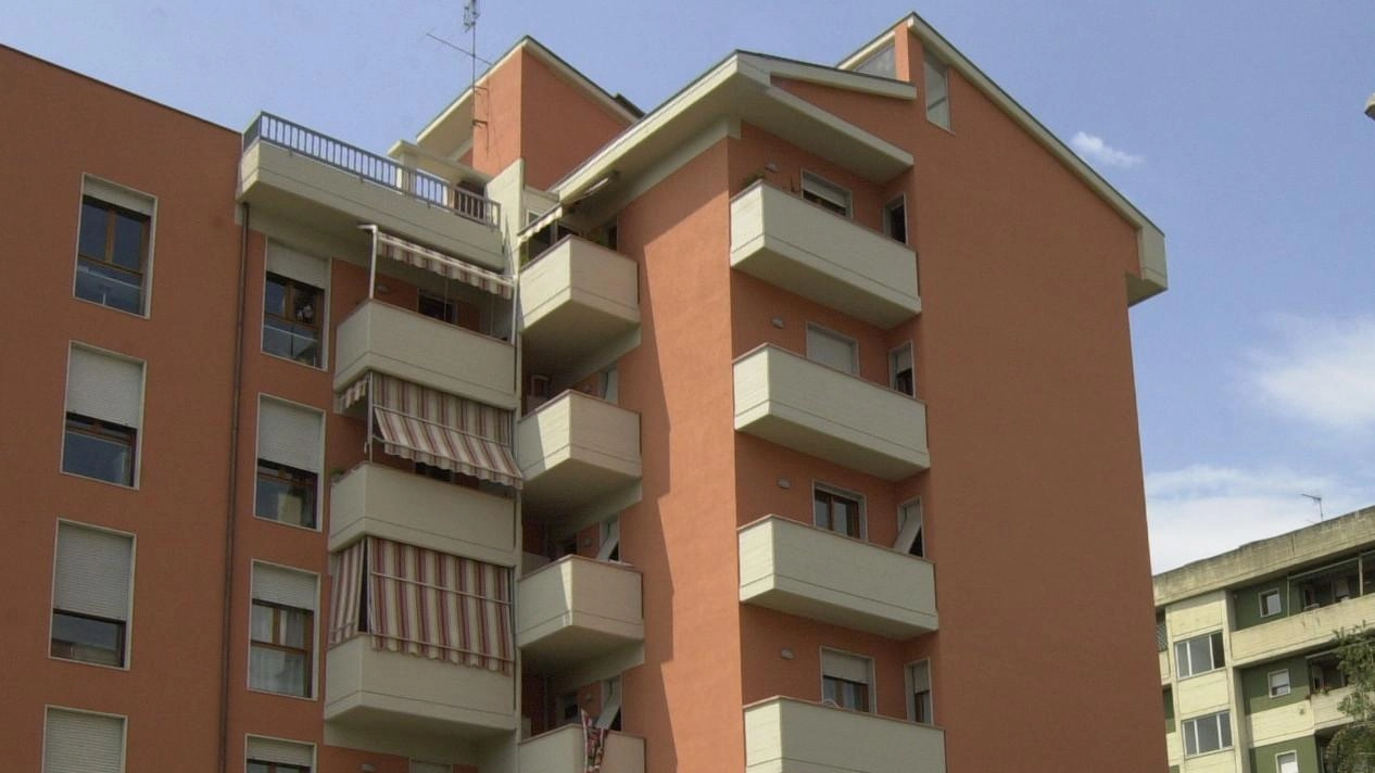 Case popolari dell’Erp. In questo caso si lamenta umidità diffusa in una casa di via Casalina a Bonascola Case popolari dell’Erp. In questo caso si lamenta umidità diffusa in una casa di via Casalina a Bonascola