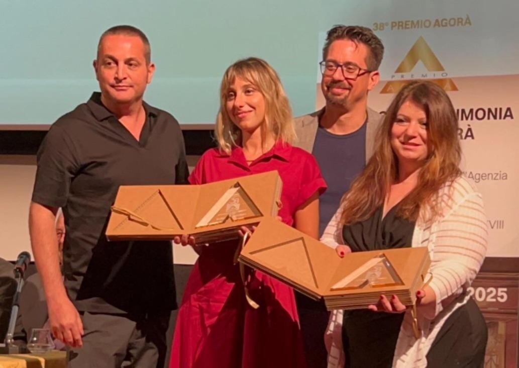 Le pisane Sidebloom e Powerside vincono il Bronzo al Premio Agorà Le pisane Sidebloom e Powerside vincono il Bronzo al Premio Agorà