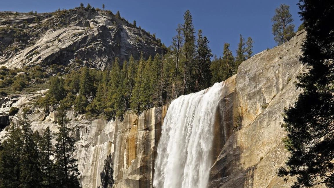 Una delle cascate del parco di Yosemite Una delle cascate del parco di Yosemite