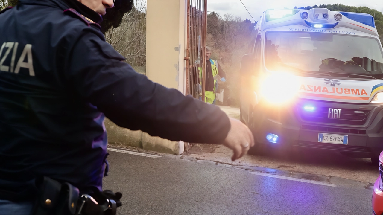 I medici hanno stabilizzato la piccola sul posto. Poi la corsa all’ospedale Meyer dove è ricoverata in gravissime condizioni I medici hanno stabilizzato la piccola sul posto. Poi la corsa all’ospedale Meyer dove è ricoverata in gravissime condizioni