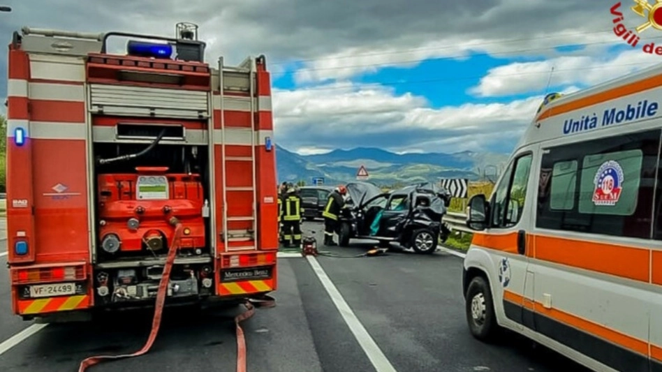 Grave incidente stradale all'alba dell'8 giugno lungo l'autostrada A1, ferite 5 persone (foto di repertorio Ansa)