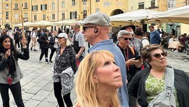 Buttadentro, a Lucca scattano le sanzioni. Si rischia il fermo di tre giorni. “E’ giusto così, per il decoro” Buttadentro, a Lucca scattano le sanzioni. Si rischia il fermo di tre giorni. “E’ giusto così, per il decoro”