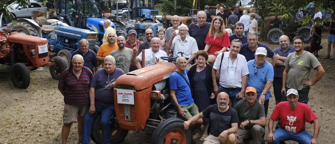 San Genesio che passione. Trattori d’epoca in campo. La Selva tra stand e musica
