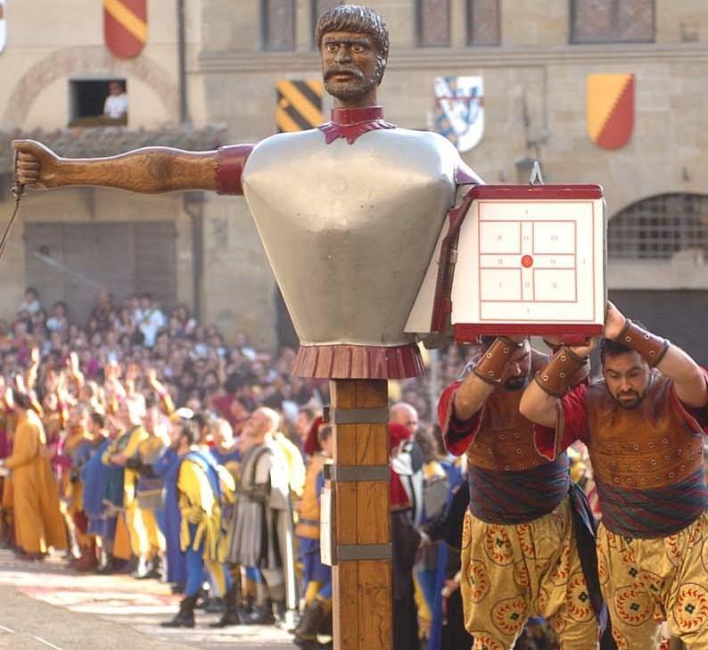 Giostra col cartellone sbagliato. Sarà corretto già a settembre Giostra col cartellone sbagliato. Sarà corretto già a settembre