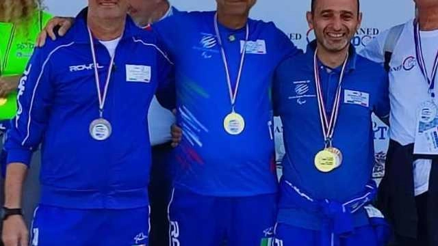 Stefano Selva, unico umbro ai Giochi Nazionali Trapiantati, ha conquistato due ori nella marcia e nel calcio a 6, e un bronzo nel ciclismo. Un esempio di determinazione e orgoglio per l'Umbria. Stefano Selva, unico umbro ai Giochi Nazionali Trapiantati, ha conquistato due ori nella marcia e nel calcio a 6, e un bronzo nel ciclismo. Un esempio di determinazione e orgoglio per l'Umbria.