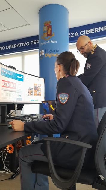 https://www.lanazione.it/image-service/view/acePublic/alias/contentid/NWI2OTI3M2MtZmY5Yy00/0/0944-dire-2808_240-98122841.jpeg?f=1.90:1&h=630