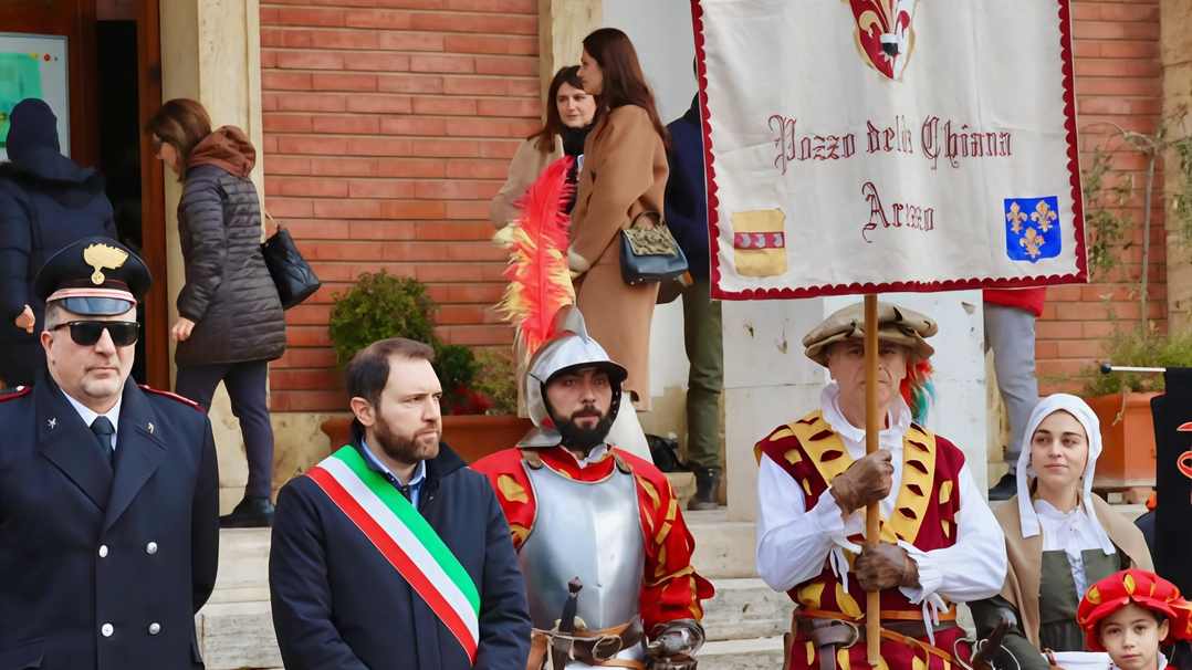 Il sindaco di Foiano della chiana Jacopo Franci. e il tributo a don Bonechi. che ha lasciato un segno indelebile nel cuore dei suoi concittadini Il sindaco di Foiano della chiana Jacopo Franci. e il tributo a don Bonechi. che ha lasciato un segno indelebile nel cuore dei suoi concittadini