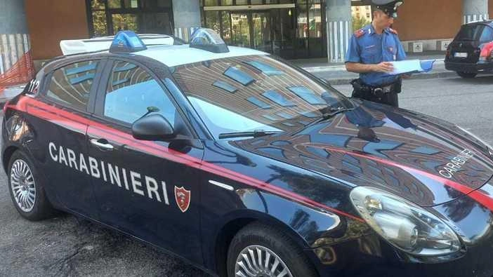 È stato fermato a Luni Mare nei giardini di un residence turistico È stato fermato a Luni Mare nei giardini di un residence turistico