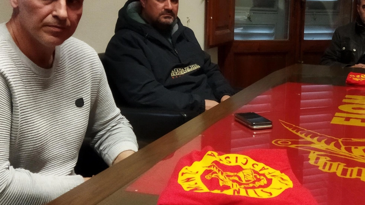 Fiom Cgil ha tenuto ieri una conferenza stampa nella sede della Camera del Lavoro di Poggibonsi Fiom Cgil ha tenuto ieri una conferenza stampa nella sede della Camera del Lavoro di Poggibonsi