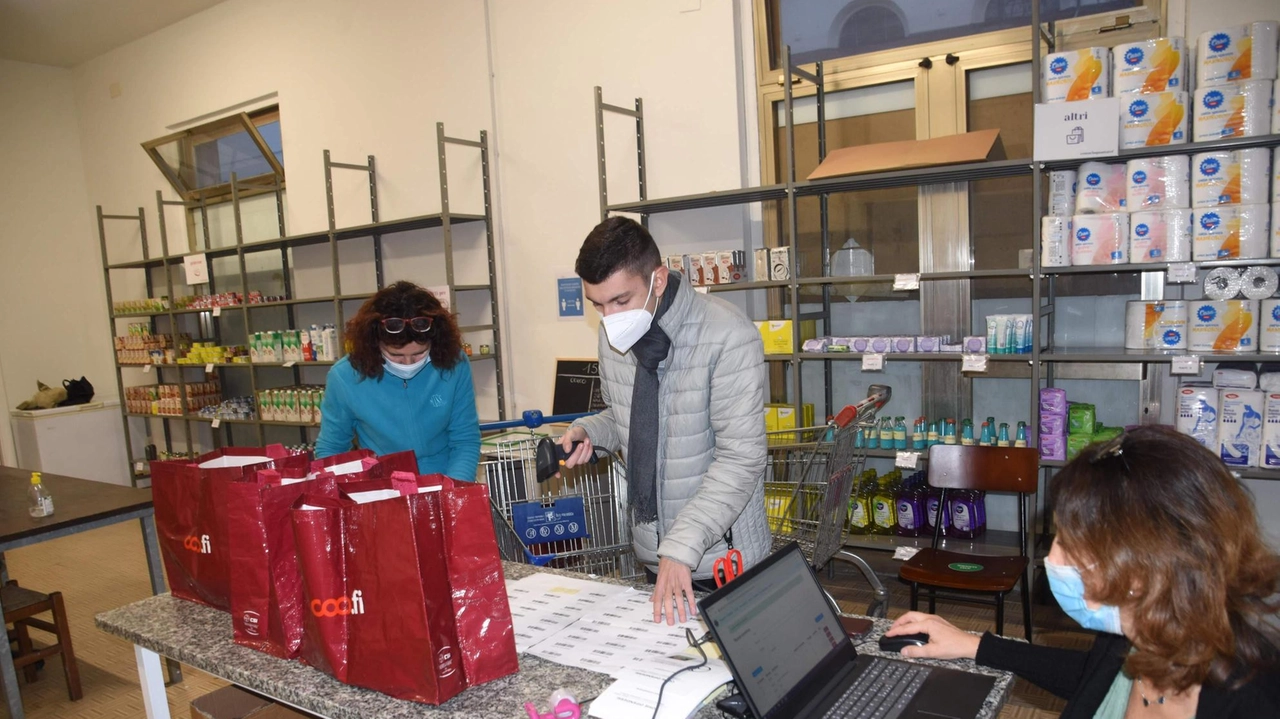 La Caritas è in prima linea in Versilia per combattere la povertà La Caritas è in prima linea in Versilia per combattere la povertà
