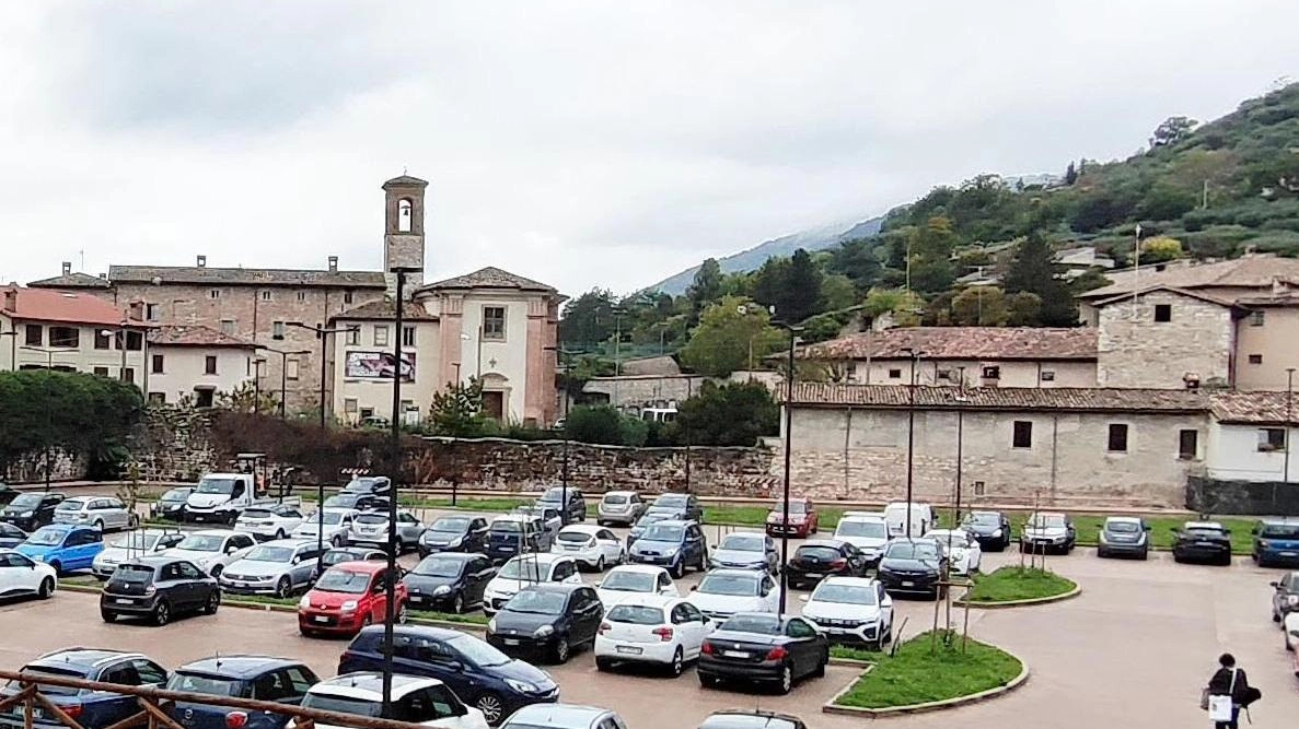 Il parcheggio dell’ex Seminario è un punto cruciale del sistema della sosta nel centro di Gubbio Il parcheggio dell’ex Seminario è un punto cruciale del sistema della sosta nel centro di Gubbio