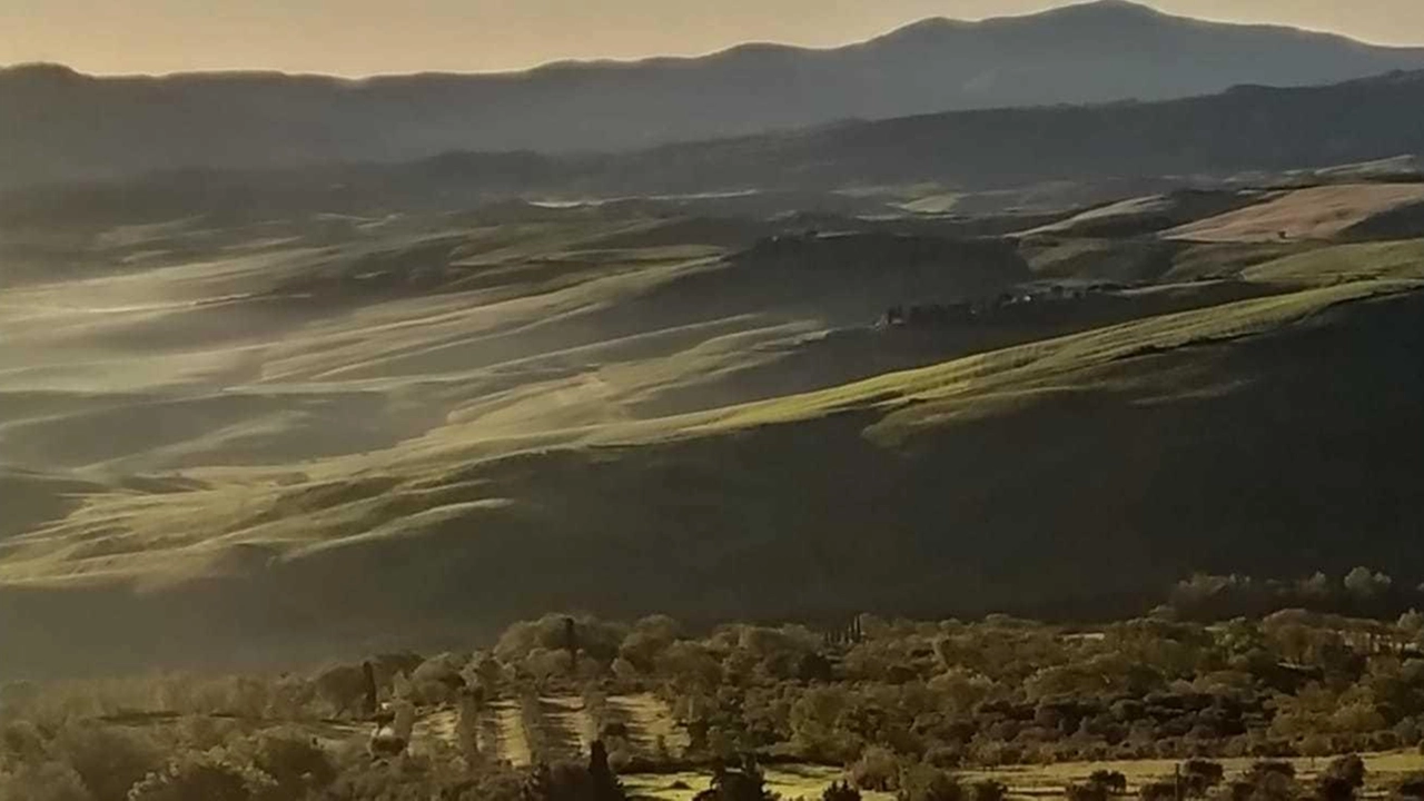 Il sindaco Rossi: "Crescita dovuta a cultura e ambiente, ma popolazione e servizi sono in calo". A Castiglione gli eventi, tra San Simeone alla Rocca e la festa popolare con giovani e Maggiaioli.