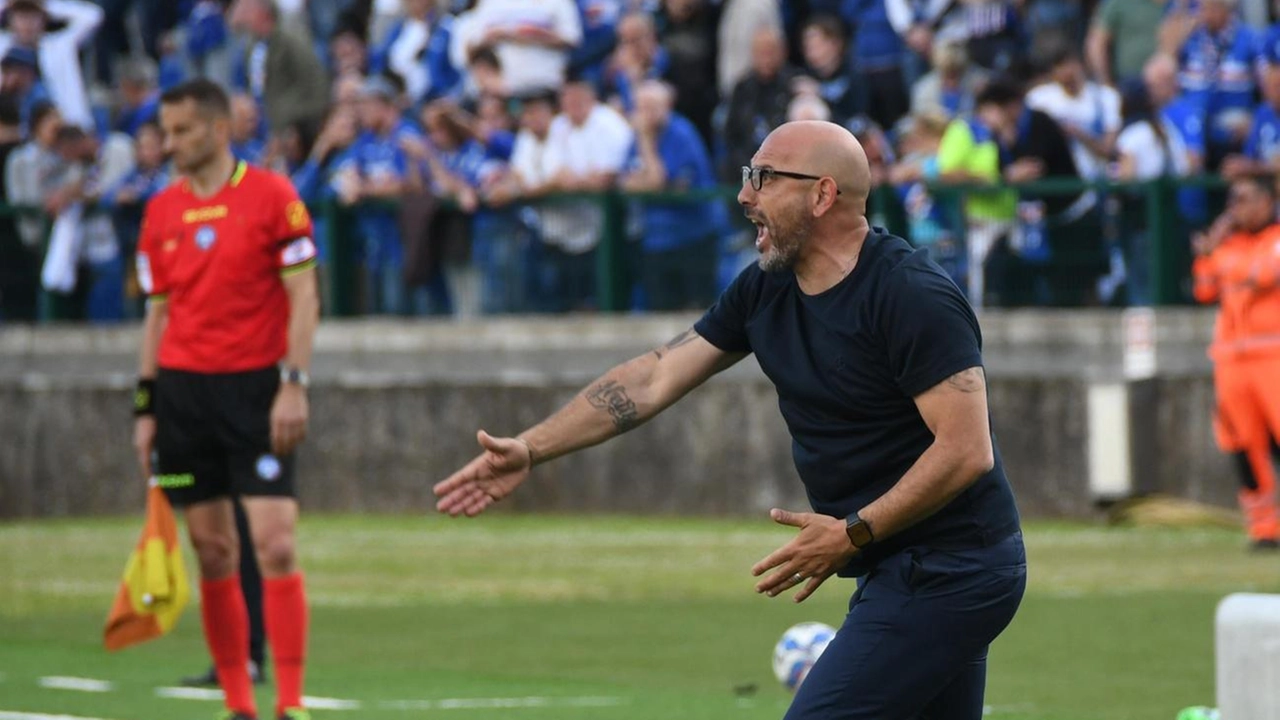 La Carrarese ha chiuso il suo primo campionato di Serie B con 45 punti (media punto di 1.18) tenendo sotto...