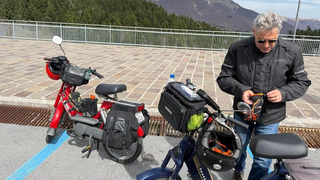 Marina di Massa, al via domattina da piazza Bad Kissingen la “CosTuCost“. Oltre 260 partecipanti, l’arrivo è previsto a Comacchio domenica sera.