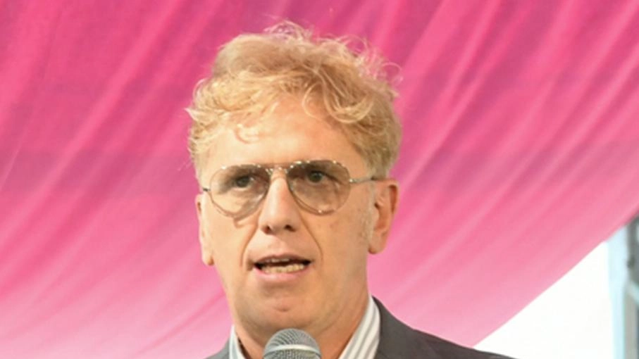 "Pistoiesi, dove siete? Basta piangersi addosso. Occorre ritrovare un senso vero di appartenenza". L’appello arriva dalla bocca di Andrea Massaini,... "Pistoiesi, dove siete? Basta piangersi addosso. Occorre ritrovare un senso vero di appartenenza". L’appello arriva dalla bocca di Andrea Massaini,...