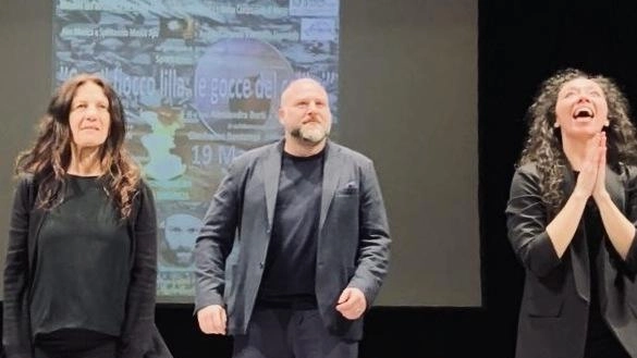 Alessandra Berti e Antonella Ianuale con lo psicologo Gianfranco Bontempi