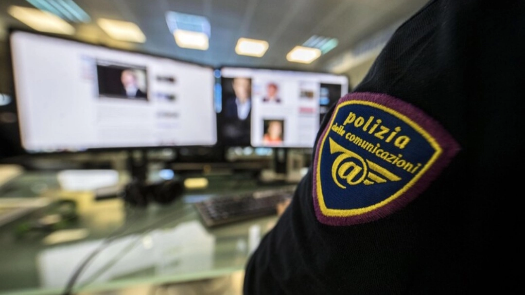 Polizia postale (foto Ansa) Polizia postale (foto Ansa)