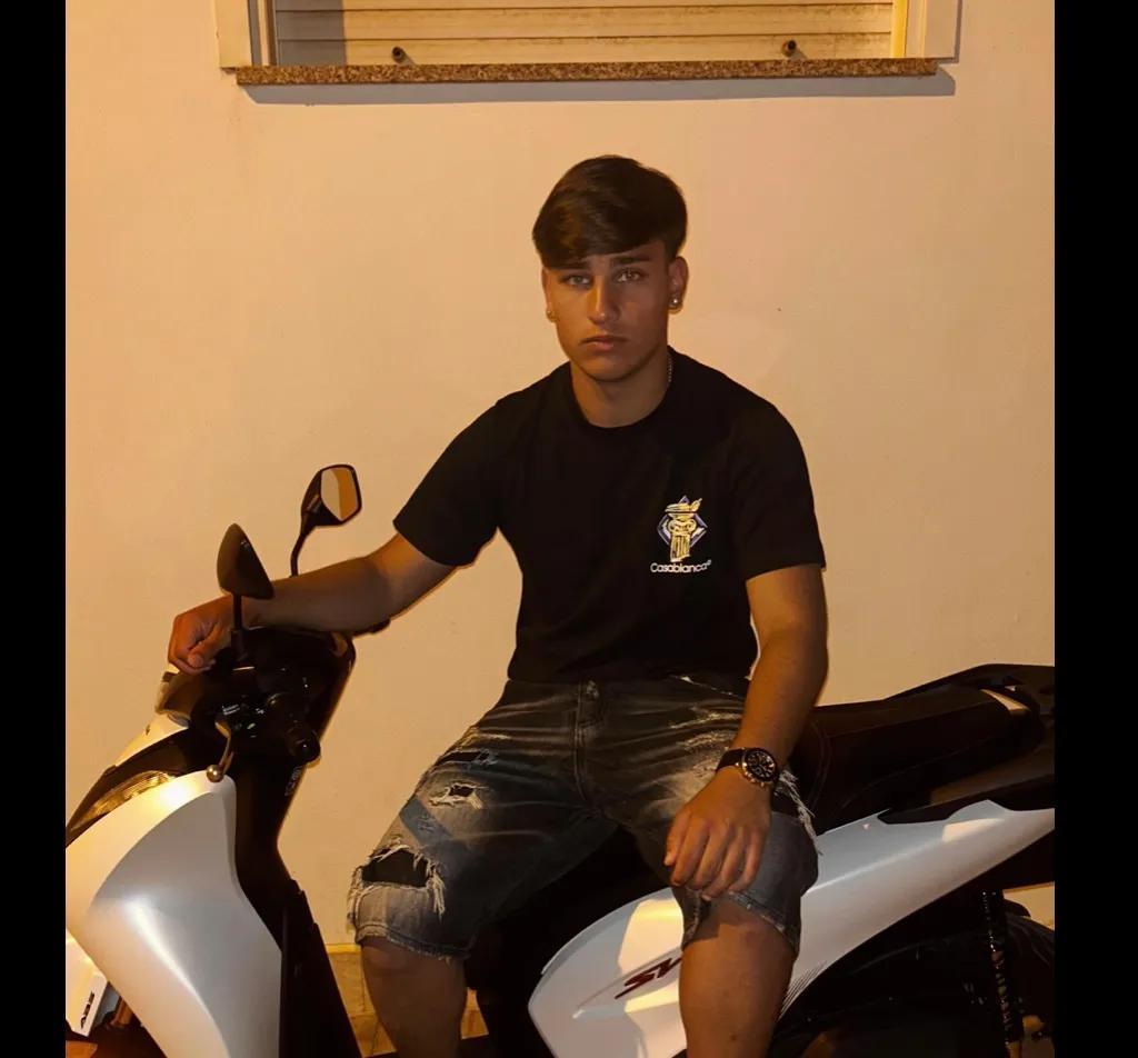 Ucciso a 16 anni da un’auto: pirata della strada fermato dopo tre giorni a Perugia Ucciso a 16 anni da un’auto: pirata della strada fermato dopo tre giorni a Perugia
