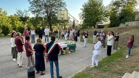 In occasione della Festa del Patrono è stata inaugurata in piazza della Chiesa la Scala dei Pensieri Una cerimonia molto partecipata e sentita dalla comunità In occasione della Festa del Patrono è stata inaugurata in piazza della Chiesa la Scala dei Pensieri Una cerimonia molto partecipata e sentita dalla comunità
