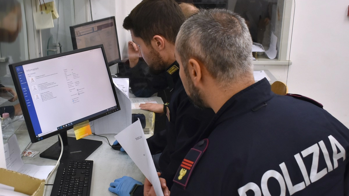 E' intervenuta la polizia (foto repertorio) E' intervenuta la polizia (foto repertorio)