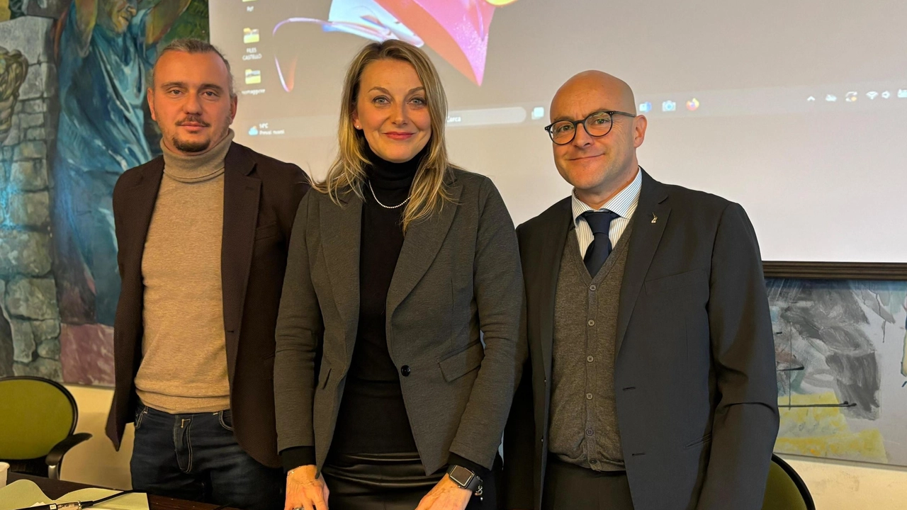Gli attori dell’intesa. Da sinistra, Lorenzo Viviani, Fabrizia Pecunia e Alessio Piana Gli attori dell’intesa. Da sinistra, Lorenzo Viviani, Fabrizia Pecunia e Alessio Piana