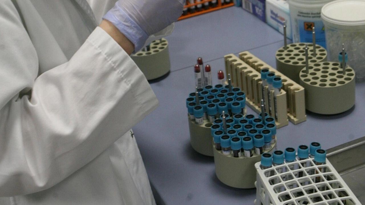 Dal primo dicembre, la quota per il test Nipt in Toscana scende a 100 euro, favorendo le donne in gravidanza.