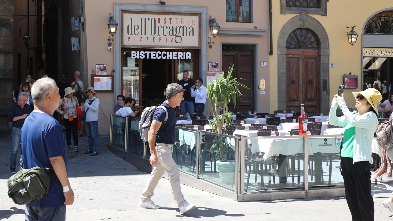 Respinto il ricorso di Vivenda, società che vende spot sui ponteggi. Palazzo Vecchio vince: si era opposto con il Regolamento comunale. .