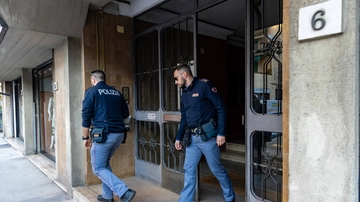 Morso dal cane, neonato stabile. Le indagini di polizia e Asl. L’animale appartiene allo zio